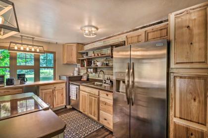 Cozy Abode with Views 2 Mi to Teakettle River! - image 11