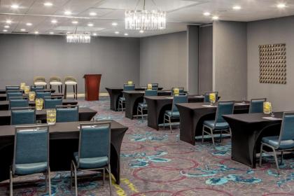 DoubleTree by Hilton Columbia - image 7