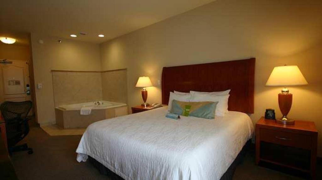 Hilton Garden Inn Columbia - image 6