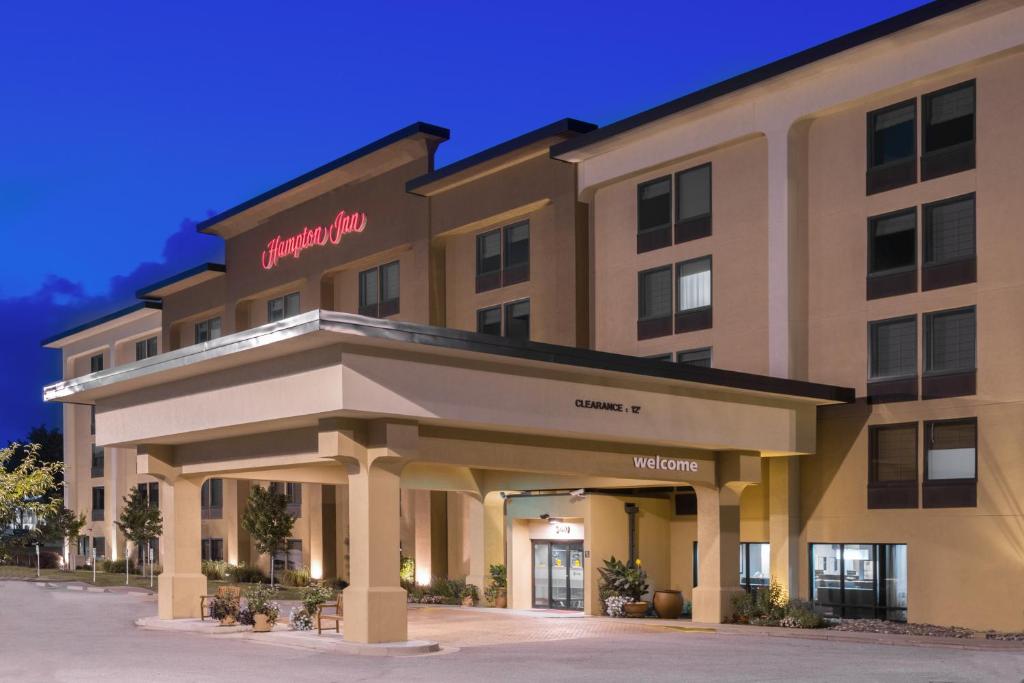 Hampton Inn Columbia - main image