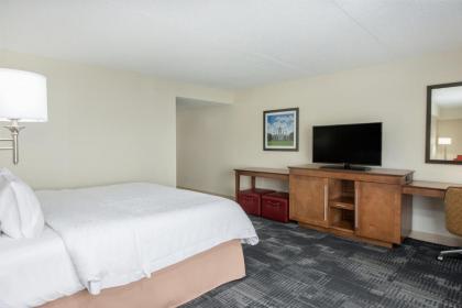 Hampton Inn Columbia - image 13