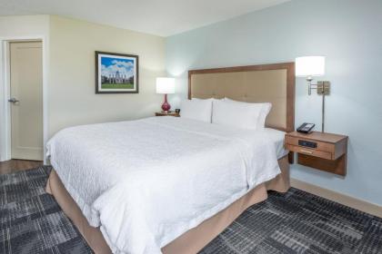 Hampton Inn Columbia - image 20