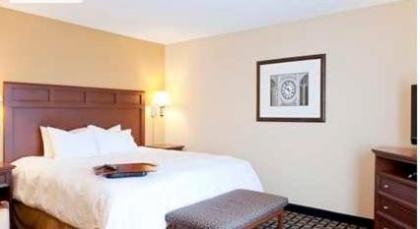 Hampton Inn & Suites Columbia at the University of Missouri - image 17