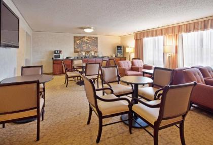 Holiday Inn Executive Center Columbia Mall - image 15