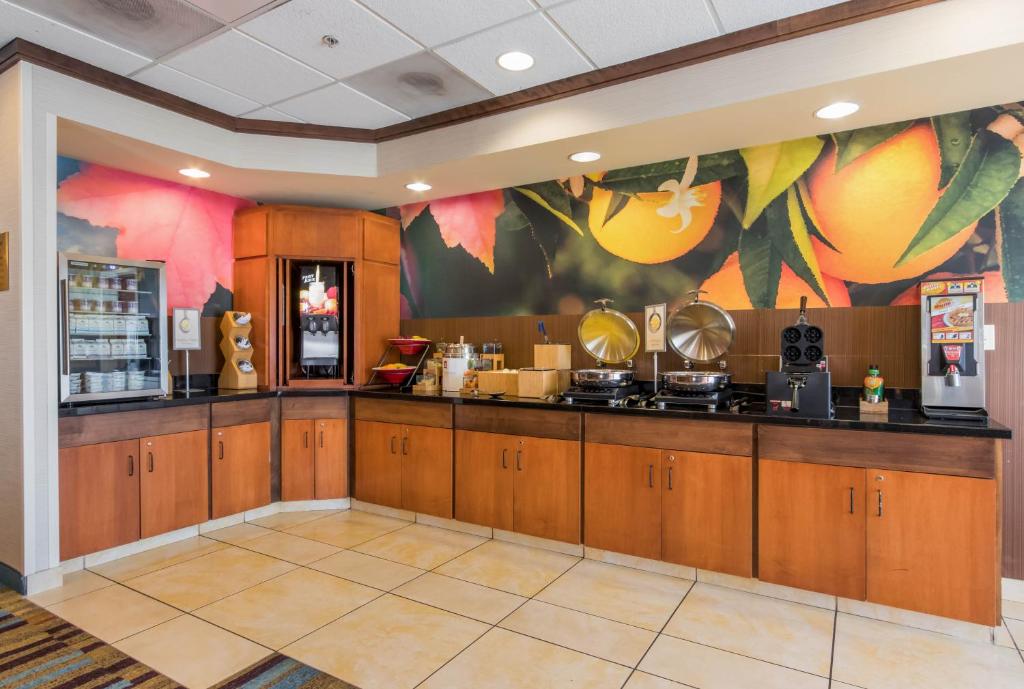 Fairfield Inn & Suites Columbia - image 4