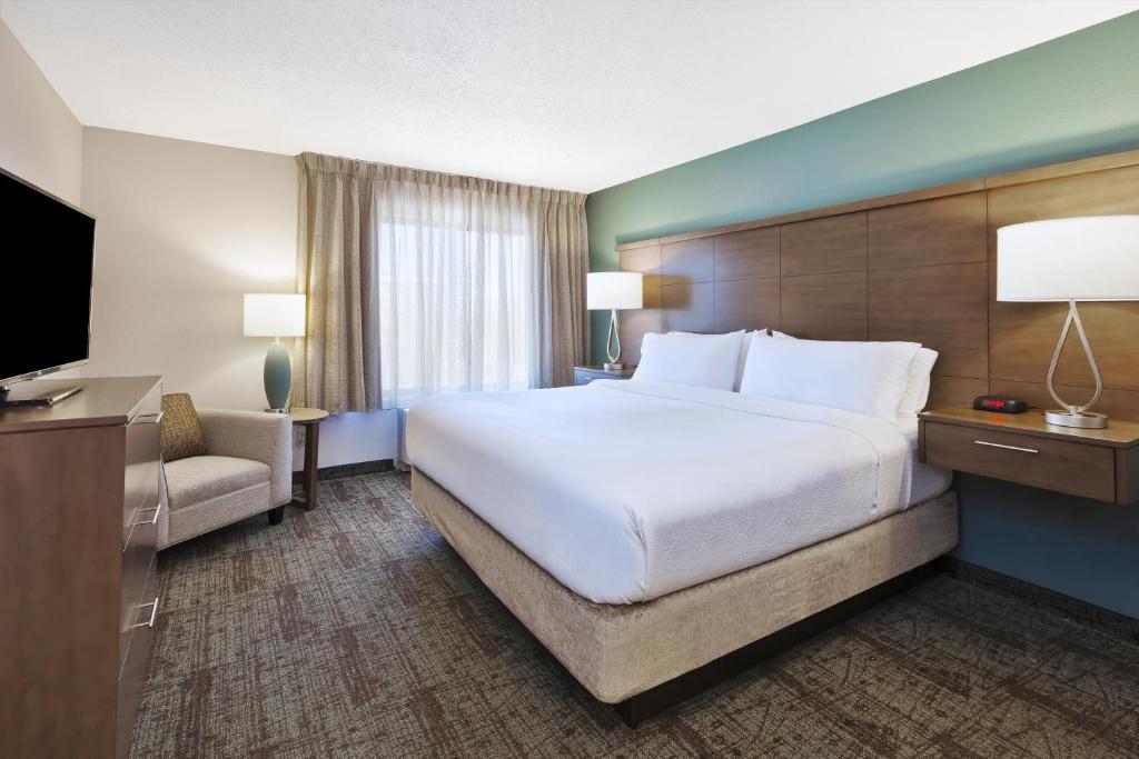 Staybridge Suites Columbia-Highway 63 & I-70 an IHG Hotel - image 2