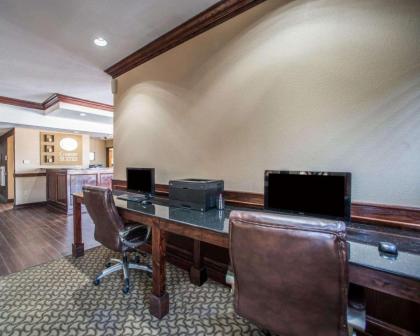 Comfort Suites Columbia - image 10