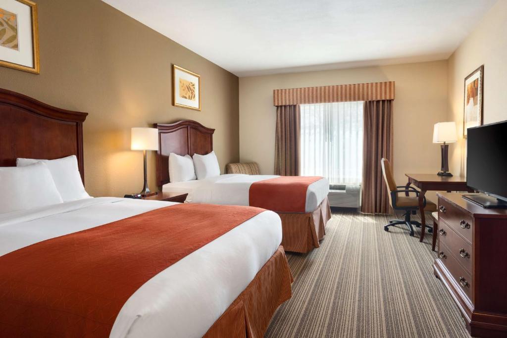 Country Inn & Suites by Radisson Columbia MO - image 4