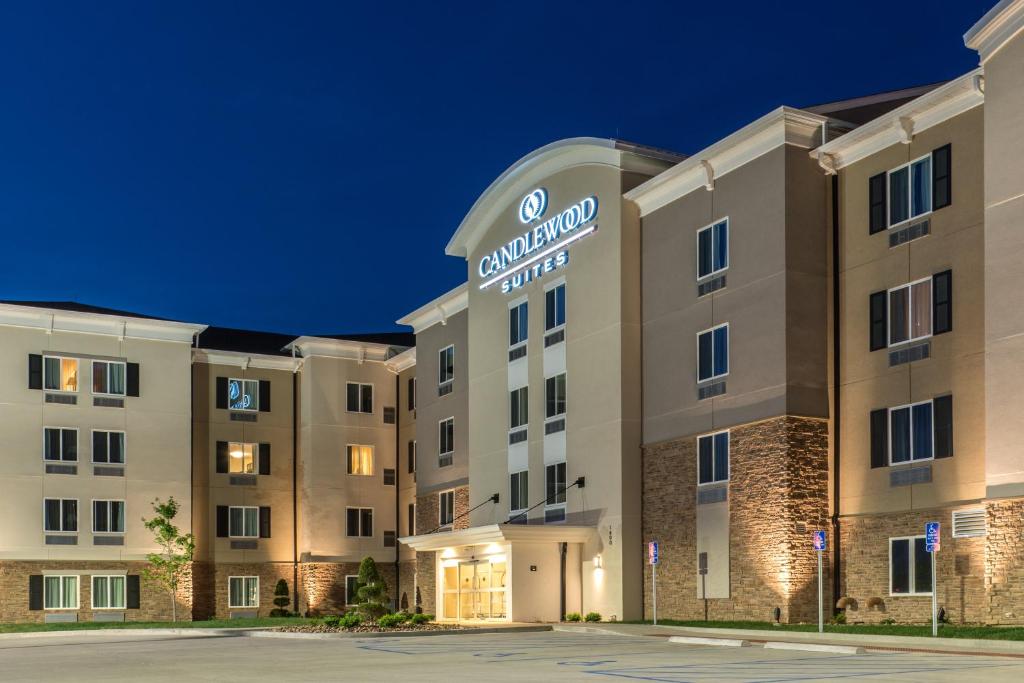 Candlewood Suites Columbia Hwy 63 & I-70 an IHG Hotel - main image