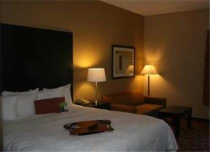 Hampton Inn Columbia - image 15