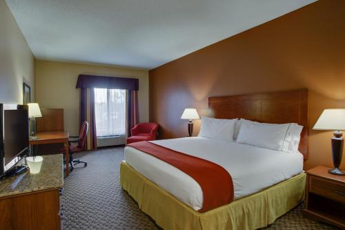 Holiday Inn Express Hotel & Suites Columbia-I-20 at Clemson Road an IHG Hotel - image 2