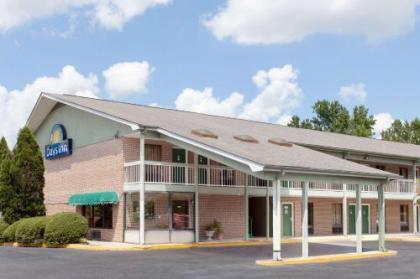 Days Inn by Wyndham Columbia NE Fort Jackson Columbia