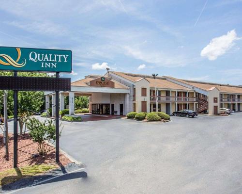 Quality Inn Fort Jackson - main image