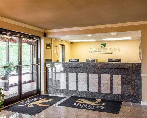 Quality Inn Fort Jackson - image 2