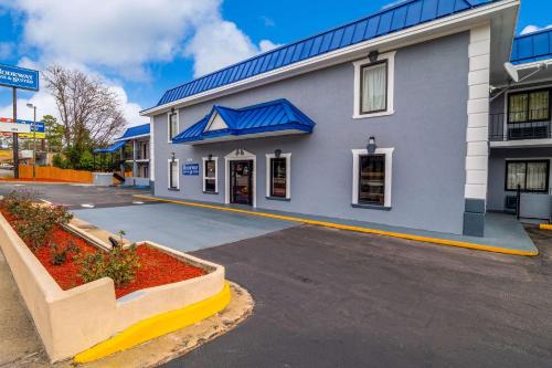 Rodeway Inn & Suites Fort Jackson - image 4