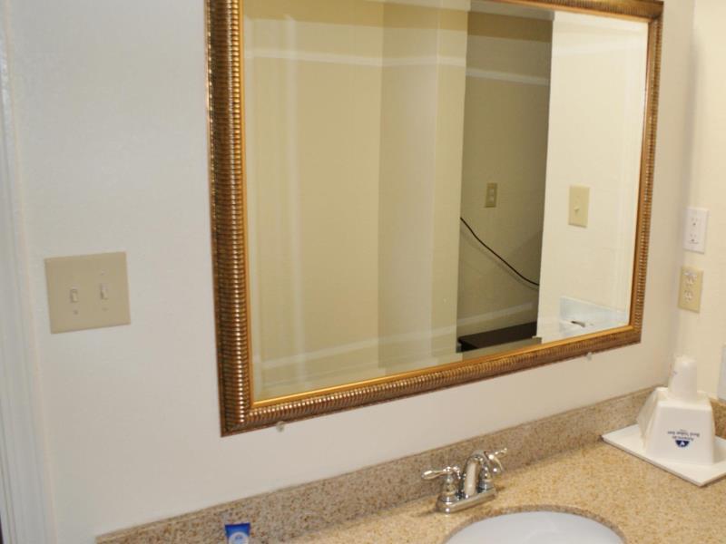 Americas Best Value Inn Fort Jackson - image 4