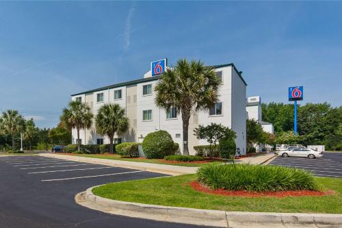 Motel 6-Columbia SC - Fort Jackson Area - main image