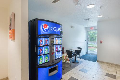 Motel 6-Columbia SC - Fort Jackson Area - image 3