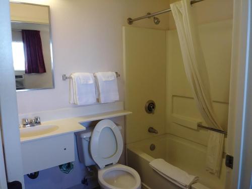 InTown Suites Extended Stay Columbia SC - Broad River - image 4