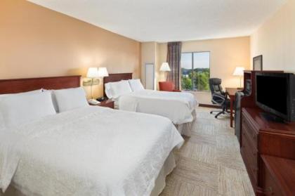 Hampton Inn Columbus-North - image 4