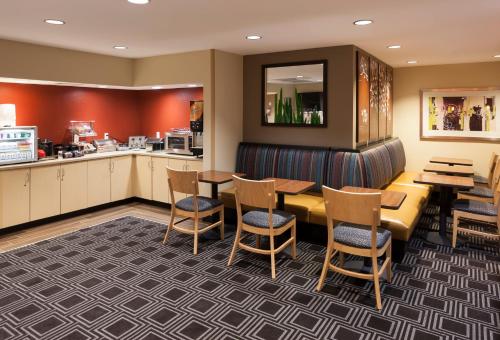 TownePlace Suites Columbus - image 3