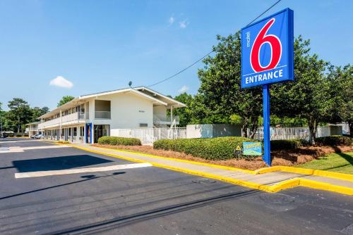 Motel 6-Columbus GA - main image