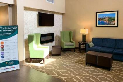 Comfort Suites Columbus State University Area - image 4