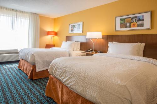 Fairfield Inn & Suites by Marriott Columbus - image 2