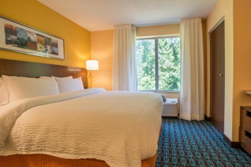 Fairfield Inn & Suites by Marriott Columbus - image 3