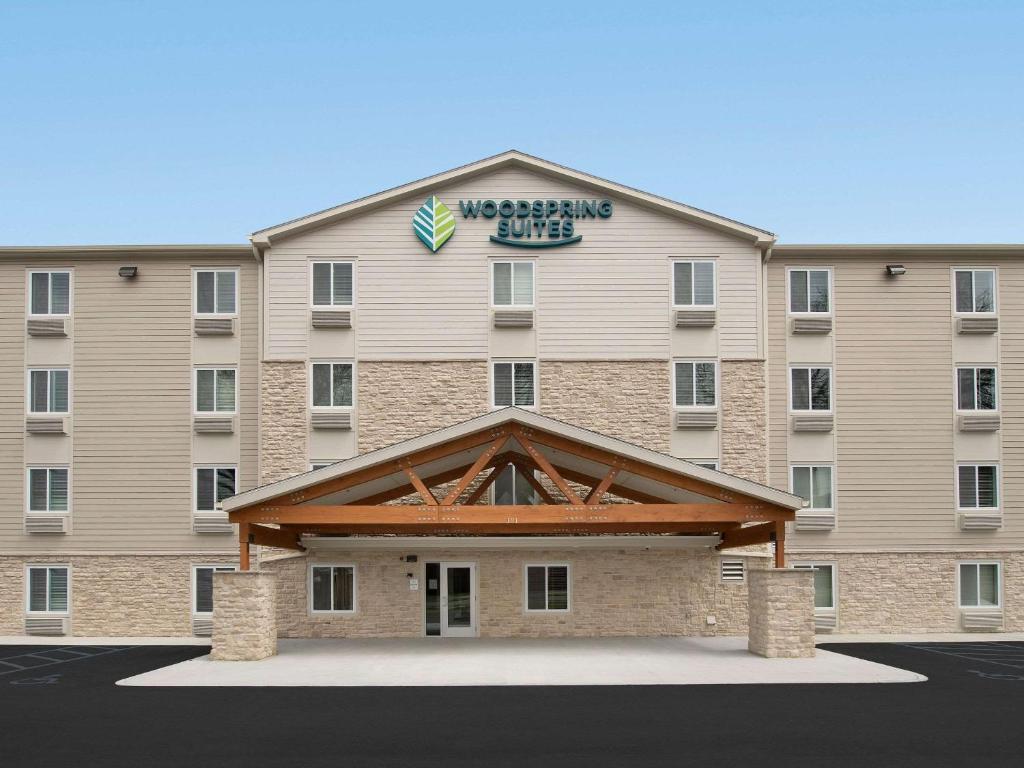 WoodSpring Suites Columbus Fort Benning Bldg 2 - main image