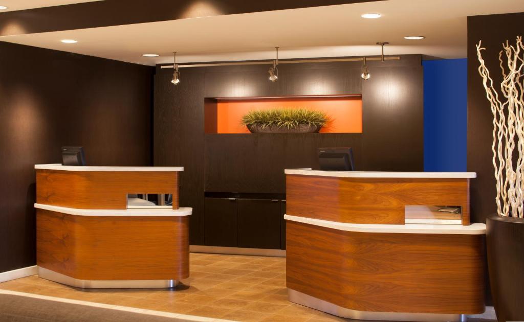 Courtyard by Marriott Columbus Tipton Lakes - image 3