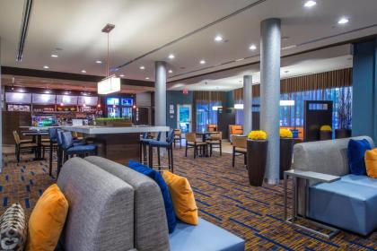 Courtyard by Marriott Columbus - image 10