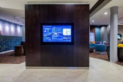 Courtyard by Marriott Columbus - image 13