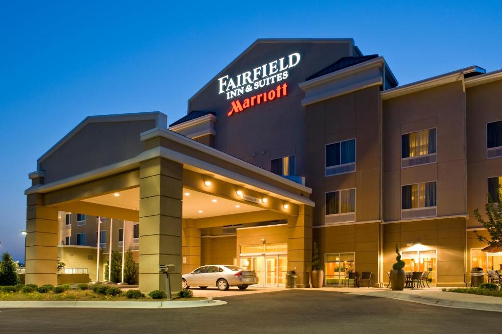 Fairfield Inn & Suites Columbus - main image