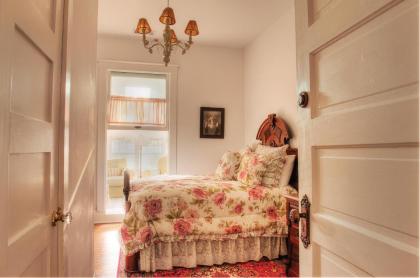 The Jackie O' House Bed and Breakfast - image 8