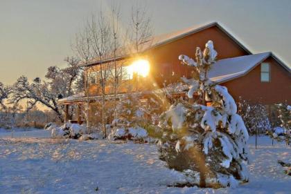 Yellowstone River Lodge and Cabins