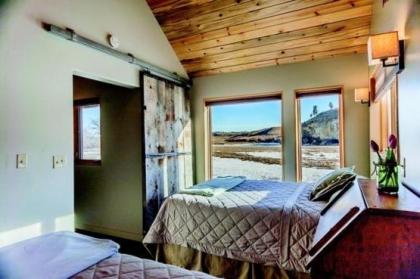 Yellowstone River Lodge and Cabins - image 5