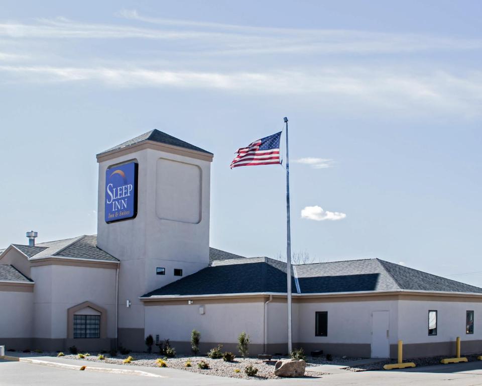 Sleep Inn & Suites Columbus - image 2