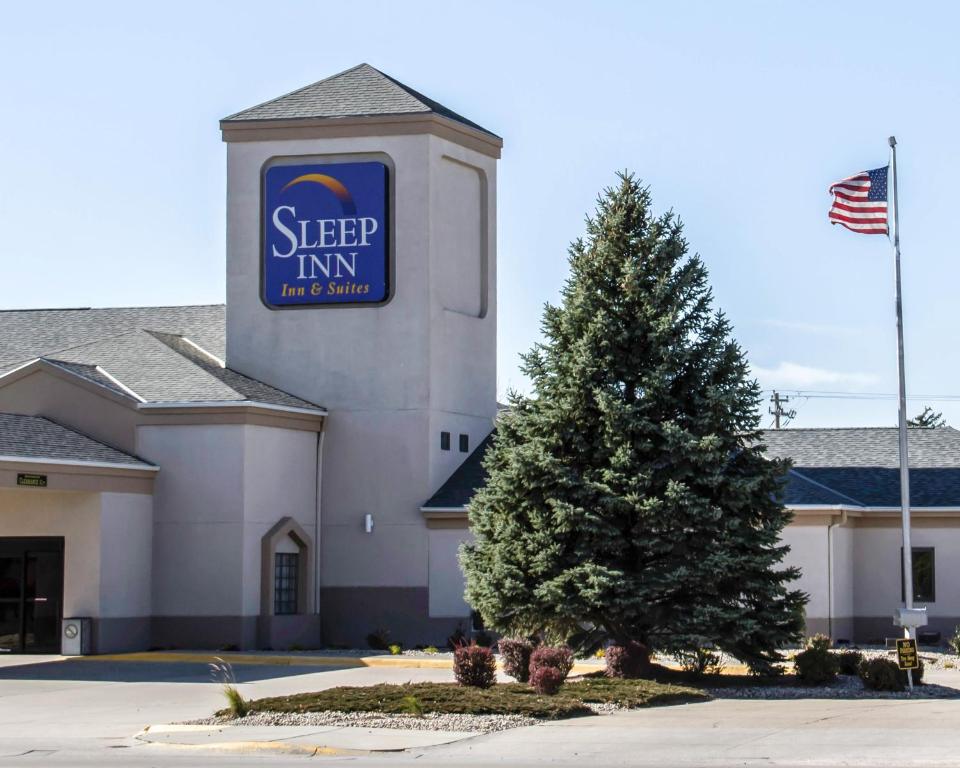 Sleep Inn & Suites Columbus - image 4