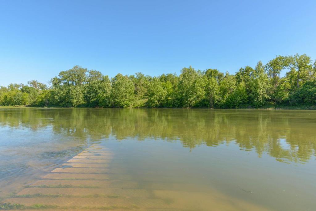 Colorado River RV Campground - image 3