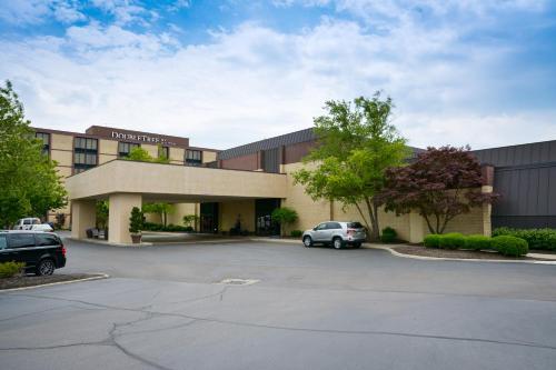 DoubleTree by Hilton Columbus/Worthington - image 2