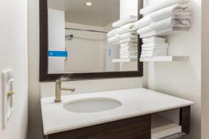 Hampton Inn Columbus I-70E/Hamilton Road - image 3