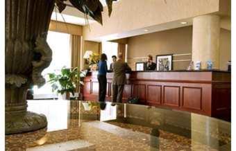 Hampton Inn & Suites Columbus-Downtown Ohio - image 2