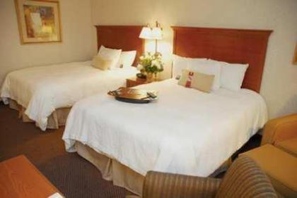 Hampton Inn Columbus-International Airport - image 3