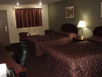 German Village Inn Motel - image 3