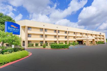 Baymont Inn and Suites by Wyndham Columbus / Near OSU - image 2