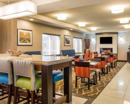 Comfort Suites Columbus West - Hilliard - image 2