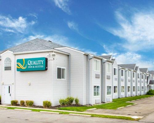 Quality Inn and Suites North/Polaris - image 2