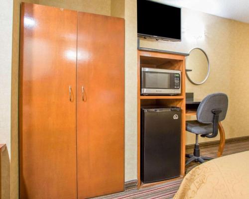 Quality Inn and Suites North/Polaris - image 3