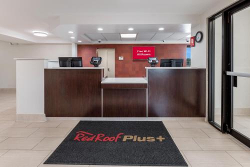 Red Roof Inn PLUS+ Columbus - Worthington - image 4